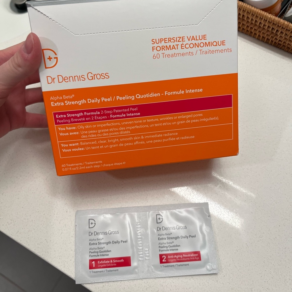 Dr Dennis Gross 37 treatments of Alpha Beta Extra Strength Daily Peel